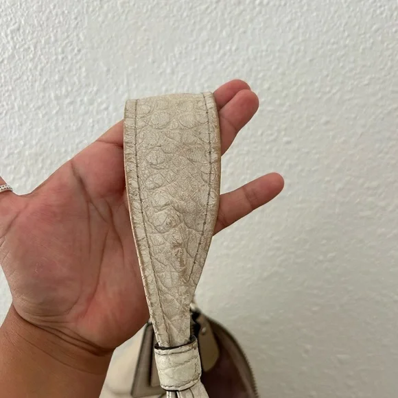 Coach Kristen Ivory Leather Shoulder bag - Picture 9 of 9